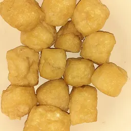 油豆腐（炸豆腐）的照片